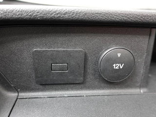 Ford Transit Custom Ford Transit Custom 131pk Automaat L1H1 Trend 2x Schuifdeur Trekhaak Cruise control Airco Euro6 3-zits - afbeelding nr 32