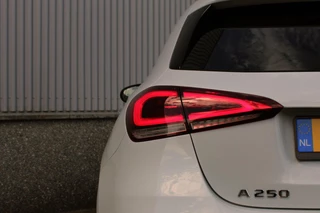 Mercedes-Benz A-Klasse Mercedes-Benz A-klasse A 250 Aut. AMG Line Memory, Burmester, 360 - afbeelding nr 4