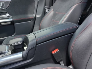 Mercedes-Benz B-Klasse Mercedes-Benz B-Klasse 180 136pk Automaat Launch Edition Premium Plus AMG-Line | Navi | Clima | Cruise | Led Matrix | Keyless Entry | Panorama Schuifdak | Pdc V+A+Assist+Camera | Privacy Glass | 19''lm - afbeelding nr 25