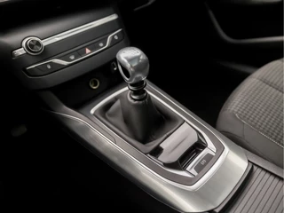 Peugeot 308 Peugeot 308 SW 1.2 PureTech Sport (PANORAMADAK, APPLE CARPLAY, GROOT NAVI, ADAPTIVE CRUISE, PARKEERSENSOREN, SPORTSTOELEN, GETINT GLAS, CRUISE, DAB+, NIEUWSTAAT) - afbeelding nr 10