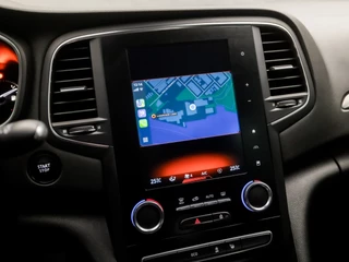 Renault Mégane Estate (APPLE CARPLAY, GROOT NAVI, CAMERA, BOSE AUDIO, LEDER, TREKHAAK, SPORTSTOELEN, KEYLESS, PARKEERSENSOREN, NIEUWE APK, NIEUWSTAAT) - afbeelding nr 30