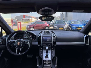 Porsche Cayenne Porsche Cayenne 3.6 GTS | Panoramadak | Bose | Sportchrono | Navi | Camera | Stoelverwarming Voor/Achter | Verwarmd Stuurwiel | LED | - afbeelding nr 19