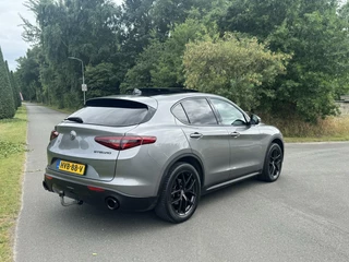 Alfa Romeo Stelvio Alfa Romeo Stelvio 2.0t Q4 Veloce 280pk, pano, 20 inch! - afbeelding nr 22