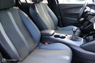 Peugeot 2008 Peugeot 2008 1.2 PureTech Allure, Digitaal dashboard, Pdc voor/achter + camera, App connect, Donker glas, Cruise, Clima, Navi, Full led. - afbeelding nr 6