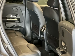 Mercedes-Benz GLA Mercedes GLA-klasse 180 AMG Line | Full | 360 Camera | Memory | Pano | Designo Matt Grey | Trekhaak | - afbeelding nr 18
