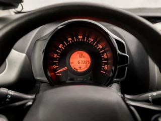 Peugeot 108 Peugeot 108 1.0 e-VTi Sport (5 DEURS, NAVIGATIE, AIRCO, ELEK RAMEN, SPORTSTOELEN, NIEUWE APK, XENON, NIEUWSTAAT) - afbeelding nr 20