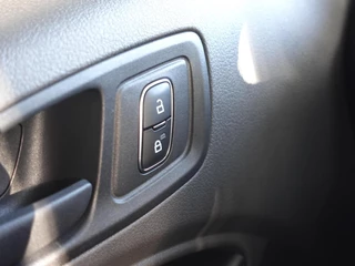 Ford Transit Connect Ford Transit Connect 100pk L2 Trend Automaat  Trekhaak Airco Navigatie Cruise Control - afbeelding nr 12
