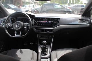 Volkswagen Polo Volkswagen Polo 1.0 TSI Highline 3x R-line / Full option! / Panoramadak / Camera / Virtual Cockpit / Keyless / 17'' / Dynaudio / Winterpakket / LED Koplampen / Navigatie / DAB / ACC - afbeelding nr 2
