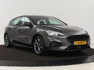 Ford Focus Ford Focus 1.0 EcoBoost ST Line | Stoel & stuurverwarming |  Carplay | Navigatie | Climate control | Parkeerhulp | Cruise control | Bluetooth - afbeelding nr 32