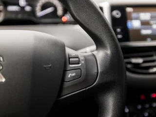 Peugeot 208 (NAVIGATIE, LOGISCH NAP, CRUISE, BLUETOOTH, SPORTSTOELEN, ARMSTEUN, PARKEERSENSOREN, DAB+, NIEUWE APK, TREKHAAK, NIEUWSTAAT) - afbeelding nr 18