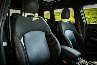 MINI Clubman Mini Clubman 1.5 Cooper Chili Serious Business | Pano | Navi - afbeelding nr 8