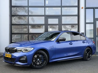 BMW 3 Serie 330e High Exc / M340i Ed. / Pano / Laser / LUXE