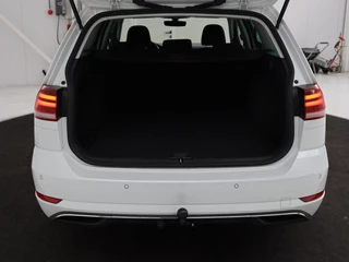 Volkswagen Golf Volkswagen Golf Variant 1.0 TSI Comfortline | Trekhaak | Navigatie | Apple CarPlay | Cruise Control | DAB | LED | LMV - afbeelding nr 9