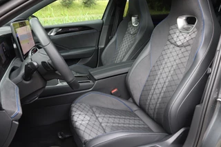Volkswagen Passat Pano/IQ.Light/360/HK/Head-up/Navi Max/ACC/19