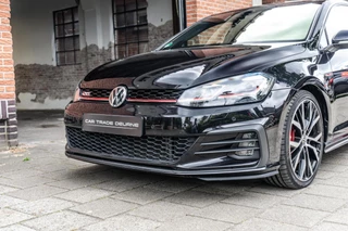 Volkswagen Golf Volkswagen Golf 2.0 TSI GTI Performance Pano / ACC / Camera - afbeelding nr 28