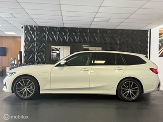 BMW 3 Serie BMW 3-serie Touring 330e High Executive|Pano|Laser|HUD - afbeelding nr 8