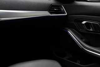 BMW 3 Serie BMW 3 Serie 318i M-Sport Automaat NAP/Schuifdak/19inch/Cam/Sfeerverl - afbeelding nr 71