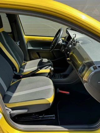 Volkswagen up! Volkswagen Up! 1.0 BMT high up! R-line/Climate/Cruise/NLauto/17inchLM/Stoelverw/Blackpack/NLAuto - afbeelding nr 12