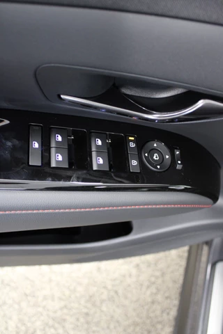 Hyundai Tucson Hyundai Tucson 1.6 T-GDI PHEV N Line Sky 4WD 256 PK Nieuw Model - afbeelding nr 26