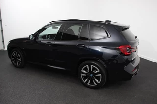 BMW iX3 BMW iX3 Executive 74 kWh M-sport  Leder Panoramisch schuif-kanteldak Navigatie Led Camera 360 Electrisch bedienbare achterklep - afbeelding nr 26