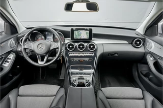 Mercedes-Benz C-Klasse Mercedes-Benz C-Klasse 180 Avantgarde Burmester Navi Camera Trekhaak - afbeelding nr 2