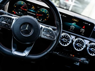 Mercedes-Benz A-Klasse Mercedes A-klasse A200 AMG|PANO|BURMESTER|CAMERA|18'|CARPLAY - afbeelding nr 33