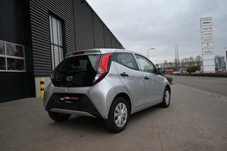 Toyota Aygo Toyota Aygo 1.0 VVTi X 5 deurs LED CarPlay Btw auto netto € 6150 - afbeelding nr 7