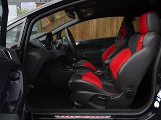 Ford Fiesta Ford Fiesta 1.6 ST 2 183PK / Milltek / ST-Line / 2016 / LED - afbeelding nr 13