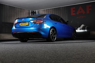 Alfa Romeo Giulia Alfa Romeo GIULIA 2.0 T GME AWD Tributo Italiano / FACELIFT / Digital Cockpit / Acc / HK / Leder / Elek Stoelen / Camera / 19 Inch - afbeelding nr 5