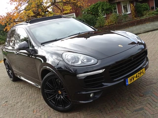 Porsche Cayenne Porsche Cayenne 3.0 S E-Hybrid 410PK / Porsche Sport Design / LED - afbeelding nr 2