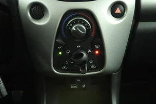 Toyota Aygo Toyota Aygo 1.0 VVT-i x-play Camera Airco Cruise - afbeelding nr 33