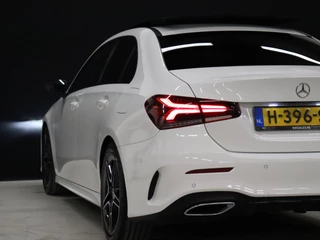 Mercedes-Benz A-Klasse Mercedes-Benz A-Klasse 180 AMG Sport [SCHUIFKANTELDAK, APPLE CARPLAY, ANDROID, HALF LEDER, CAMERA, STOELVERWARMING, PDC V+A, CRUISE, NIEUWSTAAT] - afbeelding nr 20