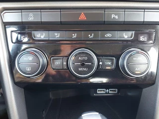 Volkswagen T-Roc Volkswagen T-Roc 1.5 TSI Style Automaat,trekhaak, applecarplay/android/nav,airco,cruisecontrol,stoel/stuurverwarming,trekhaak - afbeelding nr 15