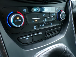 Ford C-MAX Ford C-MAX 1.0 Trend, Navigatie / Climate control / Cruise control / Parkeersensoren / 17' LMV - afbeelding nr 14