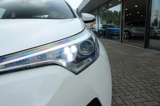 Toyota C-HR Toyota C-HR 1.8 Hybrid Dynamic Keyless entry | Camera | Cruise control - afbeelding nr 7