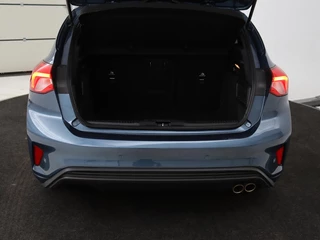 Ford Focus Ford Focus 1.0 EcoBosst Hybrid ST Line X |  Stoel & stuurverwarming | Camera | Full LED | Carplay | Keyless | Climate control | Cruise control - afbeelding nr 11