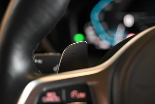 BMW 3 Serie BMW 3-serie 330i M-Sport Individual - Nappaleer - 360 Camera - Adaptive Cruise Control - Stuurverwarming - Keyless Entry - Schuifd - afbeelding nr 45