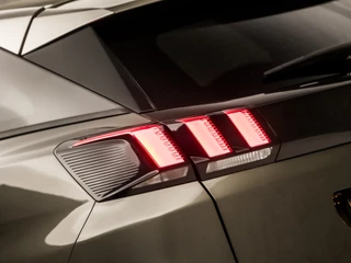 Peugeot 3008 (APPLE CARPLAY, GROOT NAVI, MEMORY SEATS, STOELVERWARMING, LEDEREN SPORTSTOELEN, KEYLESS, 360 CAMERA, LANE ASSIST, GETINT GLAS, NIEUWSTAAT) - afbeelding nr 28