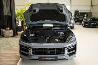Porsche Cayenne Porsche Cayenne Coupé 3.0 E-Hybrid | SportDesign | InnoDrive | Trekhaak | PASM | Matrix | SportChrono | BOSE - afbeelding nr 4