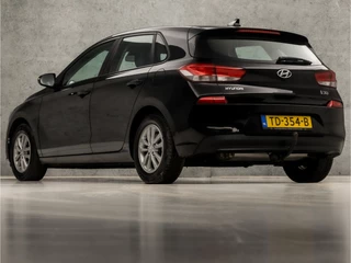 Hyundai i30 (APPLE CARPLAY, NAVIGATIE, CLIMATE, XENON, CAMERA, SPORTSTOELEN, PARKEERSENSOREN, LM VELGEN, CRUISE, NIEUWSTAAT) - afbeelding nr 3