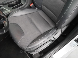 Kia Niro Kia Niro 1.6 GDi Hybrid DynamicLine - Navigatie - Camera - Climate control - Cruise control - Trekhaak - 12 maanden garantie - afbeelding nr 25