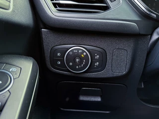 Ford Focus Ford Focus Wagon 1.0 EcoBoost 125pk Automaat Titanium Business | Navigatie | Winterpakket | Full LED | Adaptive cruise - afbeelding nr 37