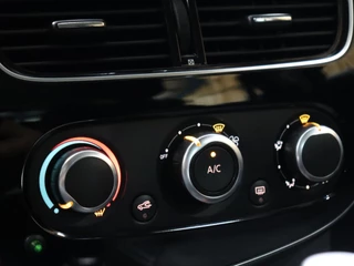 Renault Clio Renault Clio Estate 0.9 TCe Zen [BASS REFLEX AUDIO, CRUISE CONTROL, AIRCO, NAVIGATIE, BLUETOOTH, NIEUWSTAAT] - afbeelding nr 15