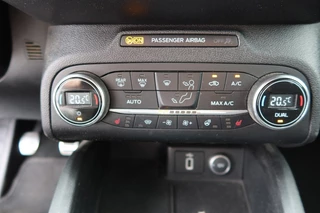 Ford Focus Ford Focus 1.0 EcoBoost ST Line Business 125pk NAVI, Camera, Trekhaak, B&O, Winter pack - afbeelding nr 12