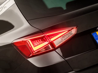 SEAT Arona SEAT Arona 1.0 TSI FR Sport Automaat (APPLE CARPLAY, GROOT NAVI, CLIMATE, STOELVERWARMING, SPORTSTOELEN, SFEERVERLICHTING, GETINT GLAS, PARKEERSENSOREN, CRUISE, NIEUWSTAAT) - afbeelding nr 26