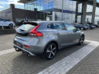 Volvo V40 Volvo V40 2.0 T4 R-Design | Park Assist | Stoelverwarming | Trekhaak | 6-Speed - afbeelding nr 17