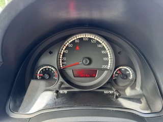 Volkswagen up! Volkswagen Up! 1.0 move up! BlueMotion | Navi | Airco - afbeelding nr 4