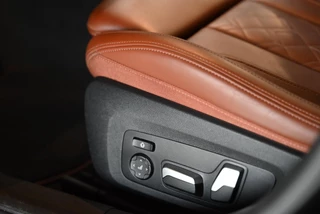 BMW 3 Serie BMW 3-serie 330i M-Sport Individual - Nappaleer - 360 Camera - Adaptive Cruise Control - Stuurverwarming - Keyless Entry - Schuifd - afbeelding nr 4
