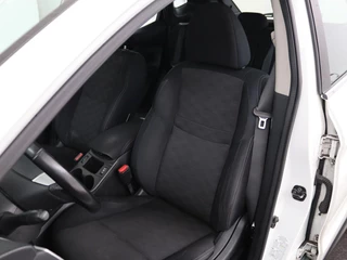 Nissan QASHQAI Nissan Qashqai 1.2 Acenta | Stoelverwarming | Trekhaak | Camera |  Navigatie | Climate control | Cruise control | Bluetooth - afbeelding nr 5