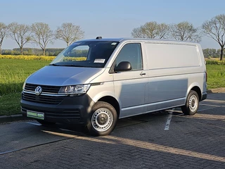 Volkswagen Transporter L2H1 Navi PDC Automaat 3 Zits Airco Achterdeuren Cruise Control Euro6 150 PK!